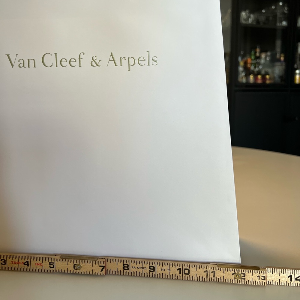Authentic Van Cleefs And Arpels Empty Shopping Bag - image 3